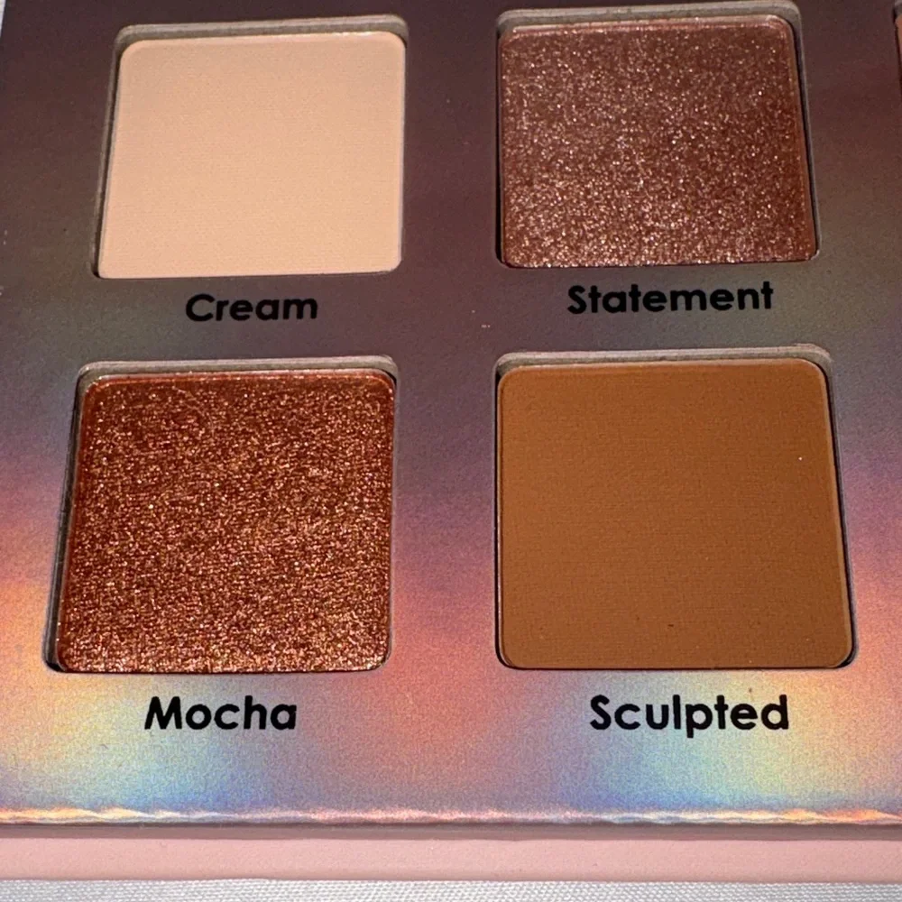 Feelany Beauty Neutral Eyeshadow Palette — Peach & Brown Tones